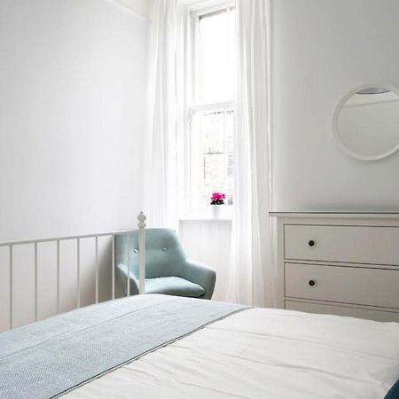 Stylish City Centre Apartments - D Terrace Residence Эдинбург Экстерьер фото