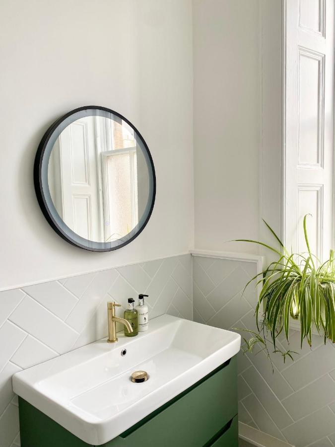 Stylish City Centre Apartments - D Terrace Residence Эдинбург Экстерьер фото